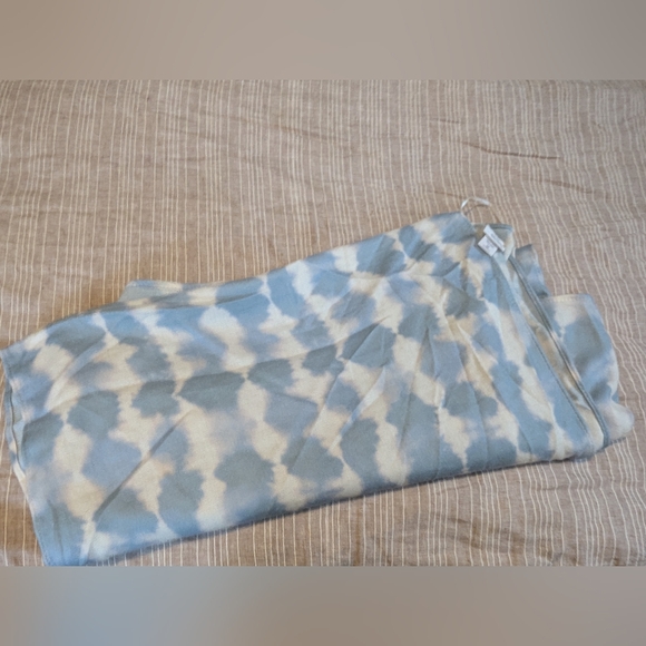 One size shrug wrap by Sonoma blue and white - Picture 9 of 9